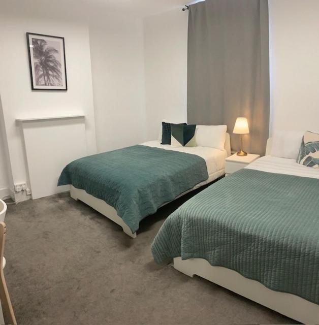 Guest Rooms In Camden Town Londra Esterno foto